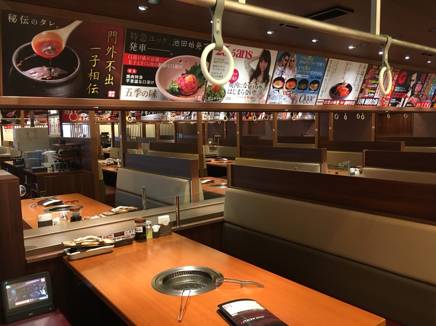 ゆったりくつろげる空間で、食事が特別な時間に。あなたのアイデアで新しい店舗体験を。