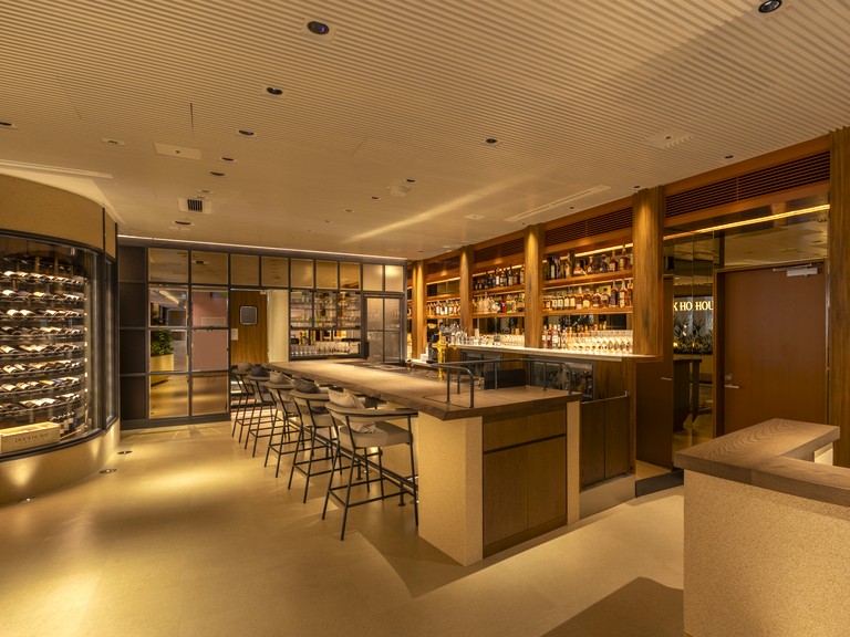 やりたいことがあれば、企画してプレゼンし、承認されれば出店をすることもできます!