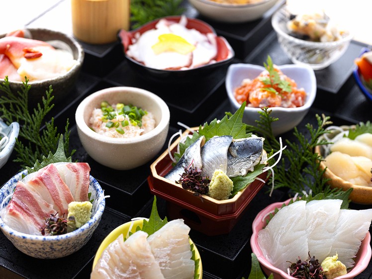 自己資本比率86.5%は業界トップクラスです。抜群の安定感があり、店舗は全店直営で展開しています!