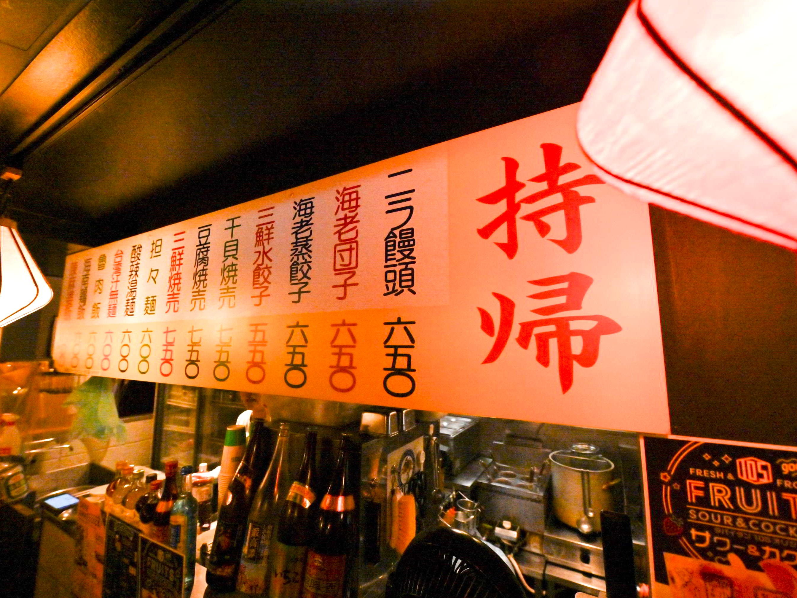 やりたいことがあれば、企画してプレゼンし、承認されれば出店をすることもできます！