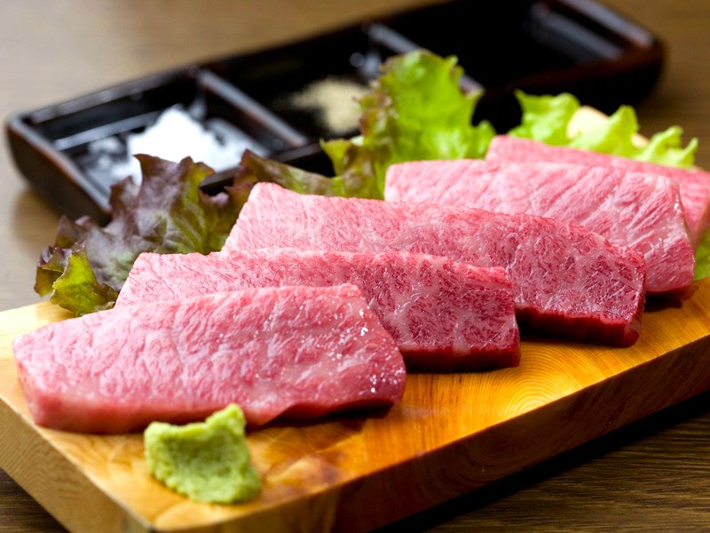 自己資本比率86.5％は業界トップクラスです。抜群の安定感があり、店舗は全店直営で展開しています！