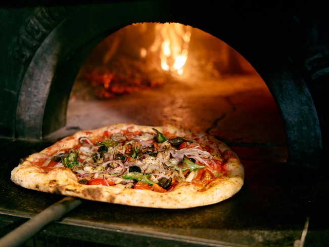 自己資本比率86.5%は業界トップクラスです。抜群の安定感があり、店舗は全店直営で展開しています!