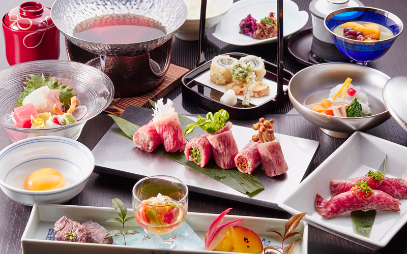 魚をさばく技術はじめ、天ぷらや寿司など、日本料理の基本がしっかり学べます。