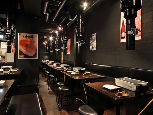 頑張りはしっかり評価。20代の料理長や入社4年で店長になったなどステップUPの実績は多数あります。