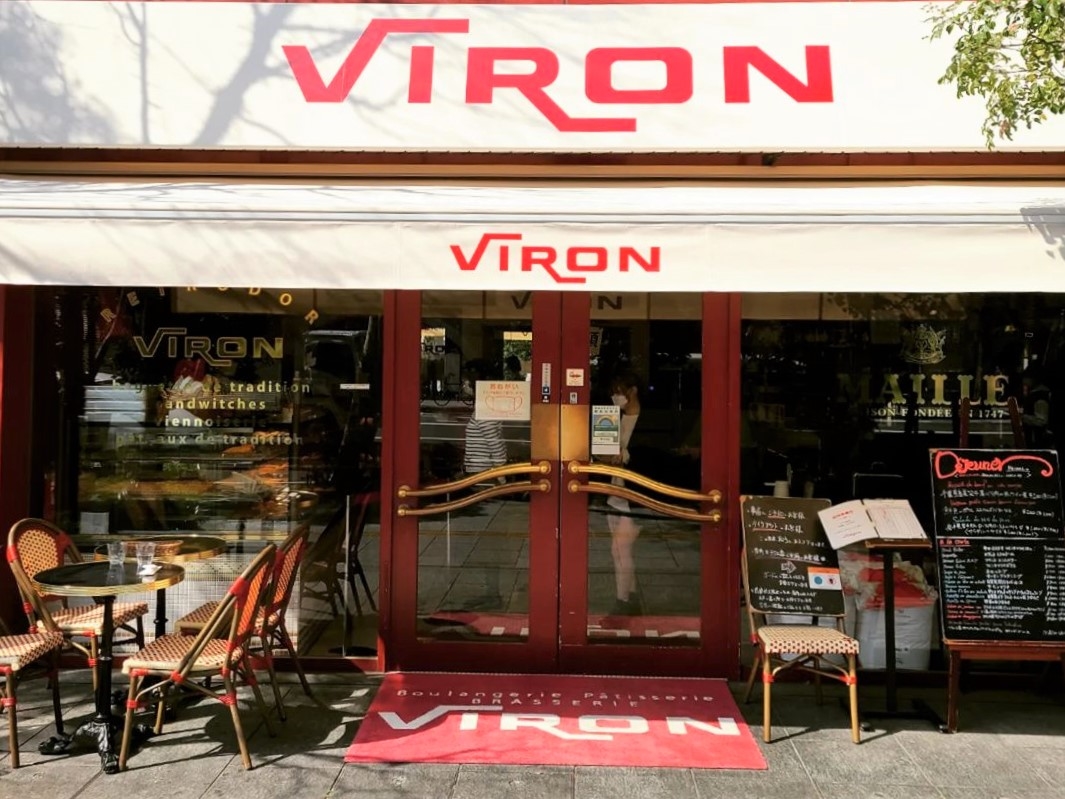 パリの街並みを思わせる「VIRON」は連日、行列ができる人気店です