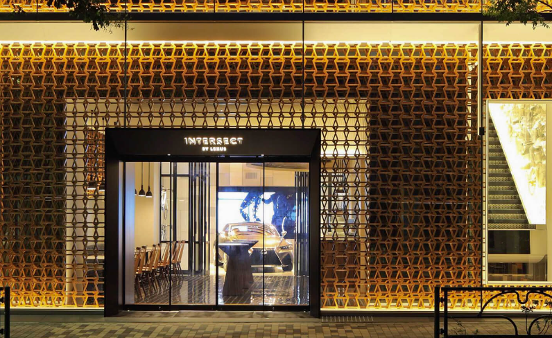 クリエイティブ力と圧倒的なマーケティング力を駆使し、”ワクワク体験”ができる『遊び場』を提供する企業