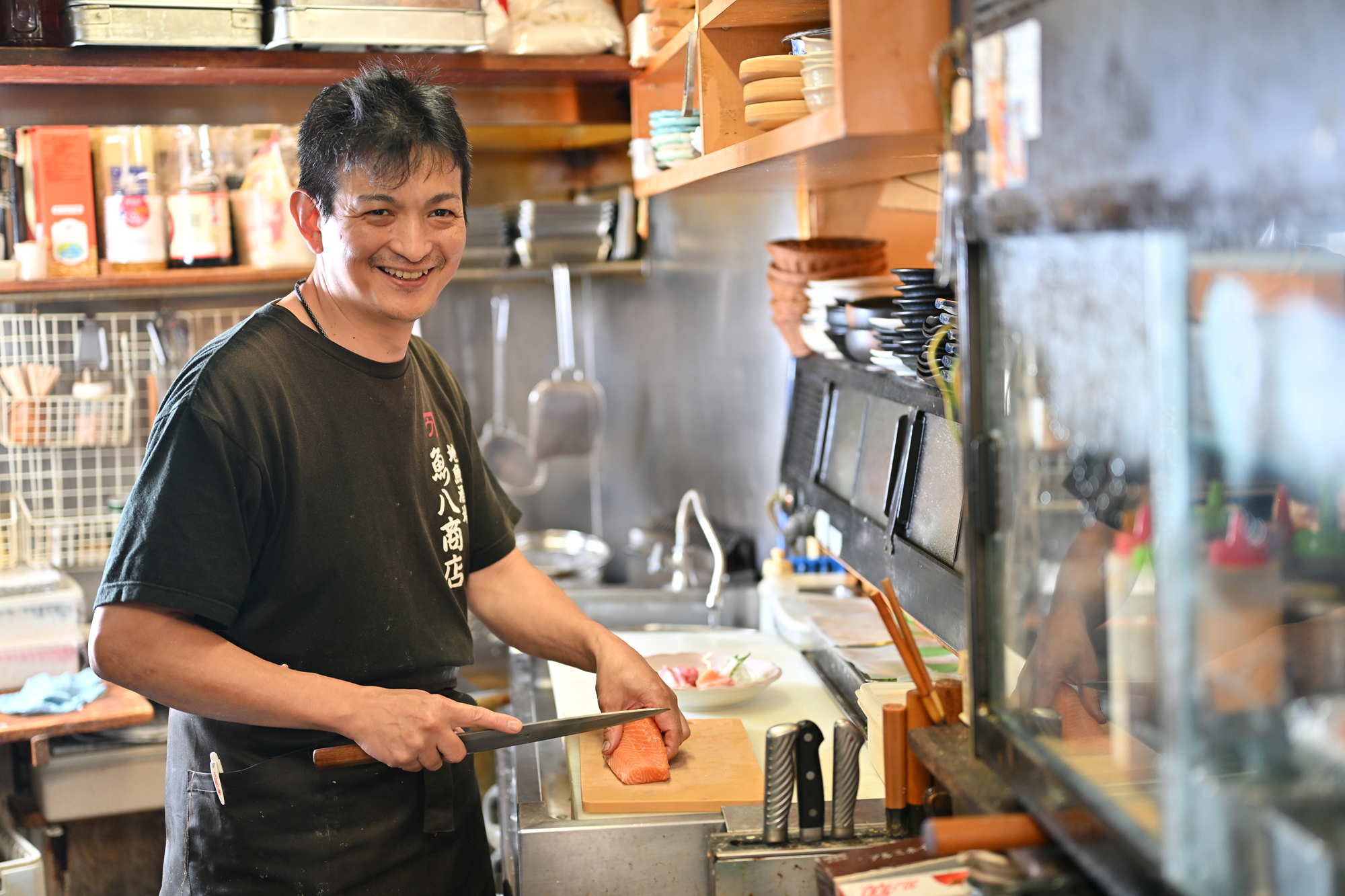 「食を通じ、人に笑顔と感動を与える会社」で寿司職人を募集！