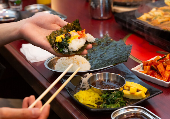 韓国グルメを手軽に味わえるお店です。メニュー考案もぜひ携わって下さい。