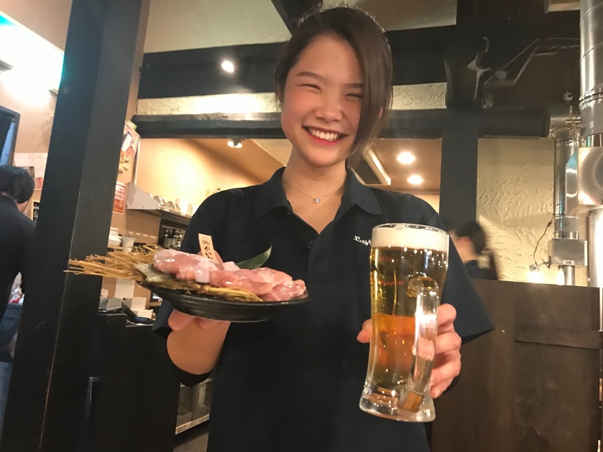 「食を通じ、人に笑顔と感動を与える会社」で店舗スタッフを募集！