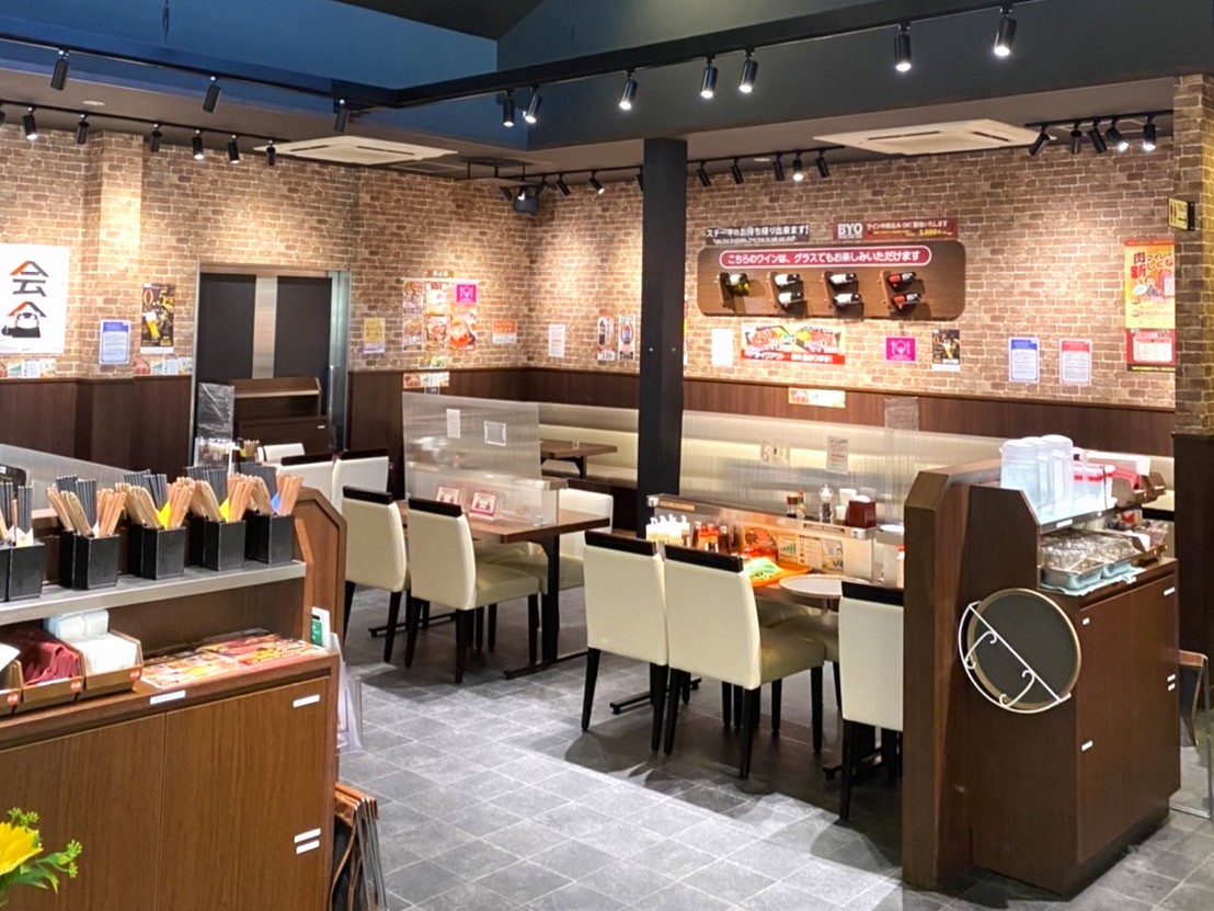 まずは簡単な業務から始め、将来的には店長や料理長、本部職のSVへの昇格を段階的に目指せます。