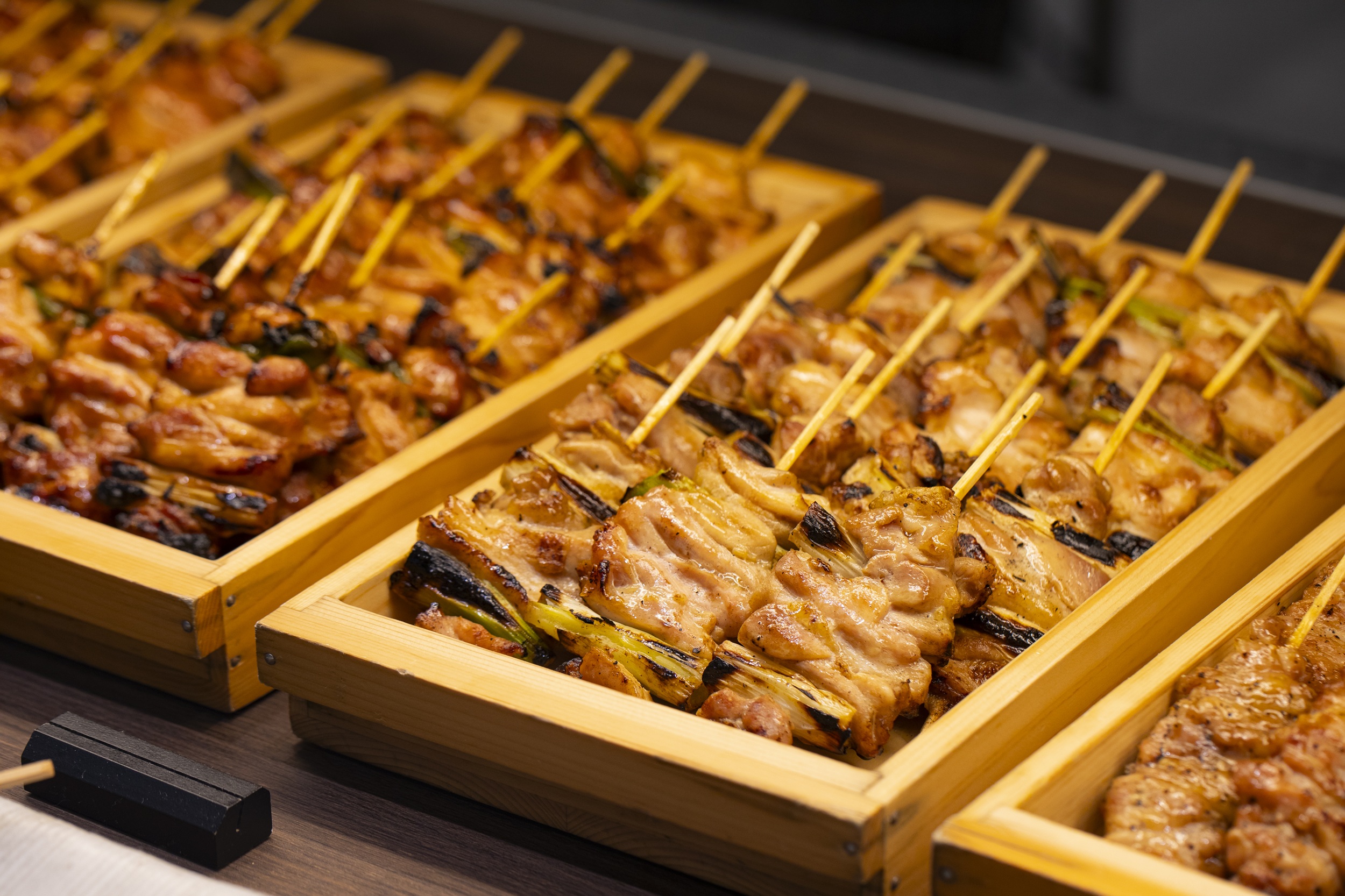 飲食店での経験を活かして、レストランとは少し違う高級惣菜の世界へ挑戦できます。