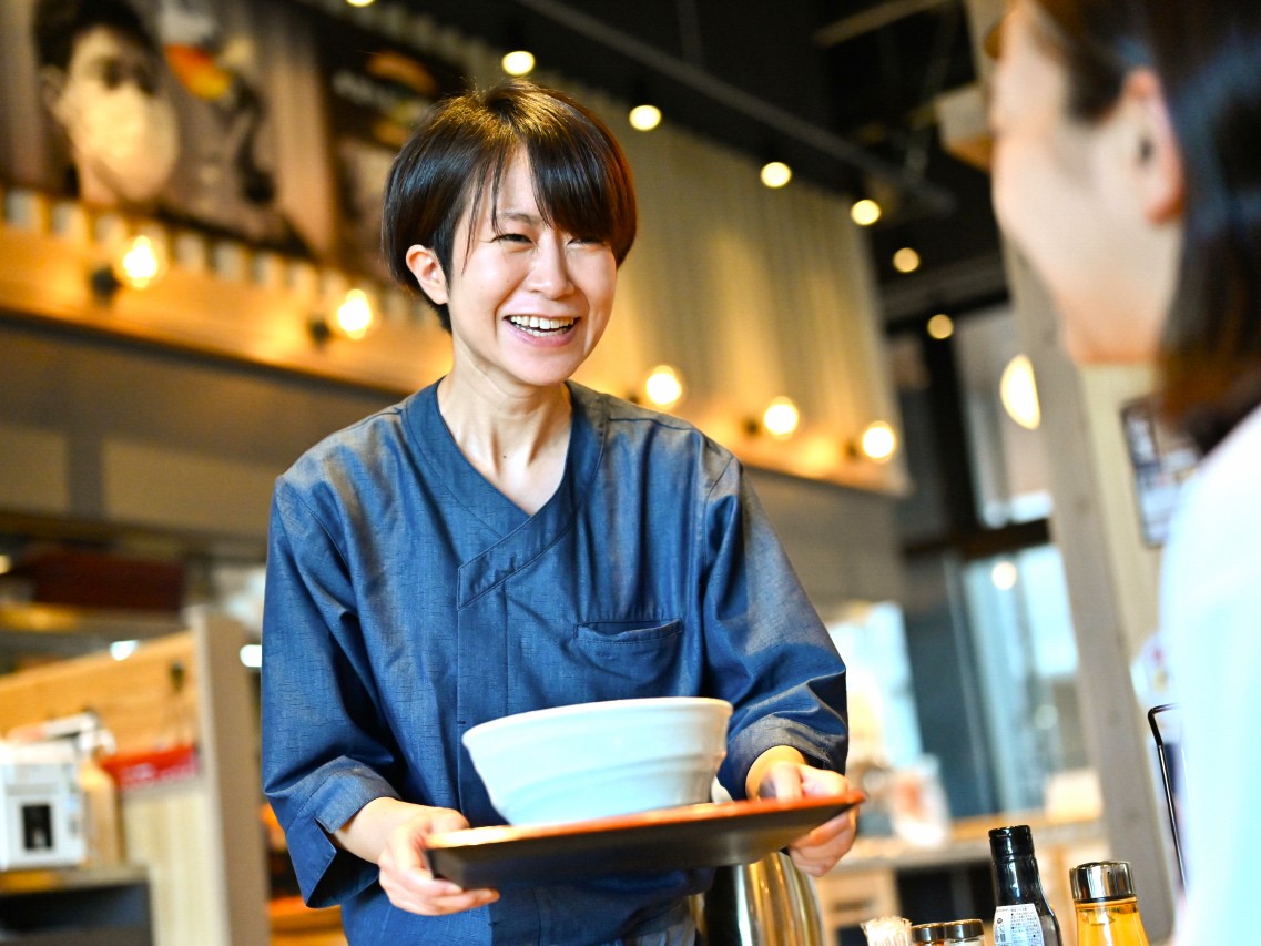 丁寧な指導により、名物の牛たん焼きも1~3ヶ月で習得可能。安心して挑戦できます。