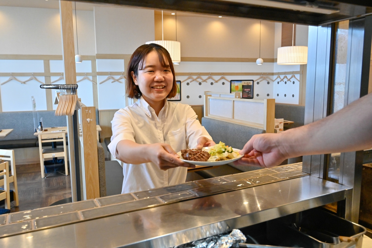 ブランド力がある安定企業へ！仙台の牛タンを手掛ける企業として、価値も規模もトップクラスを誇ります。