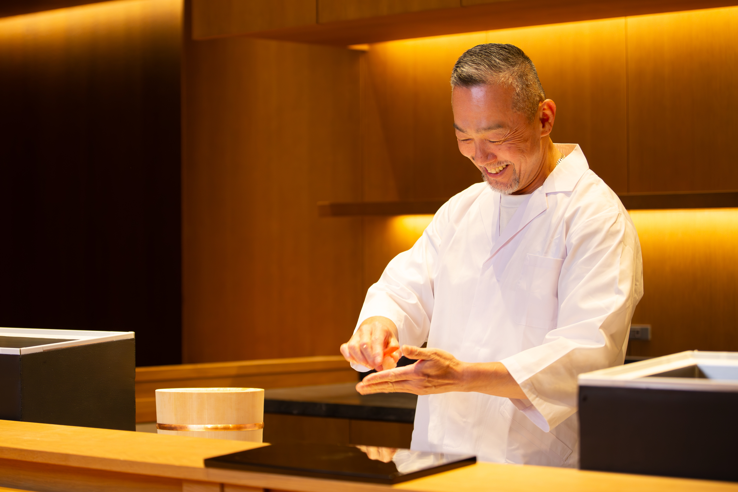 より多くのお客さまに愛されるお店を目指して、新たなスタッフを募集することになりました！