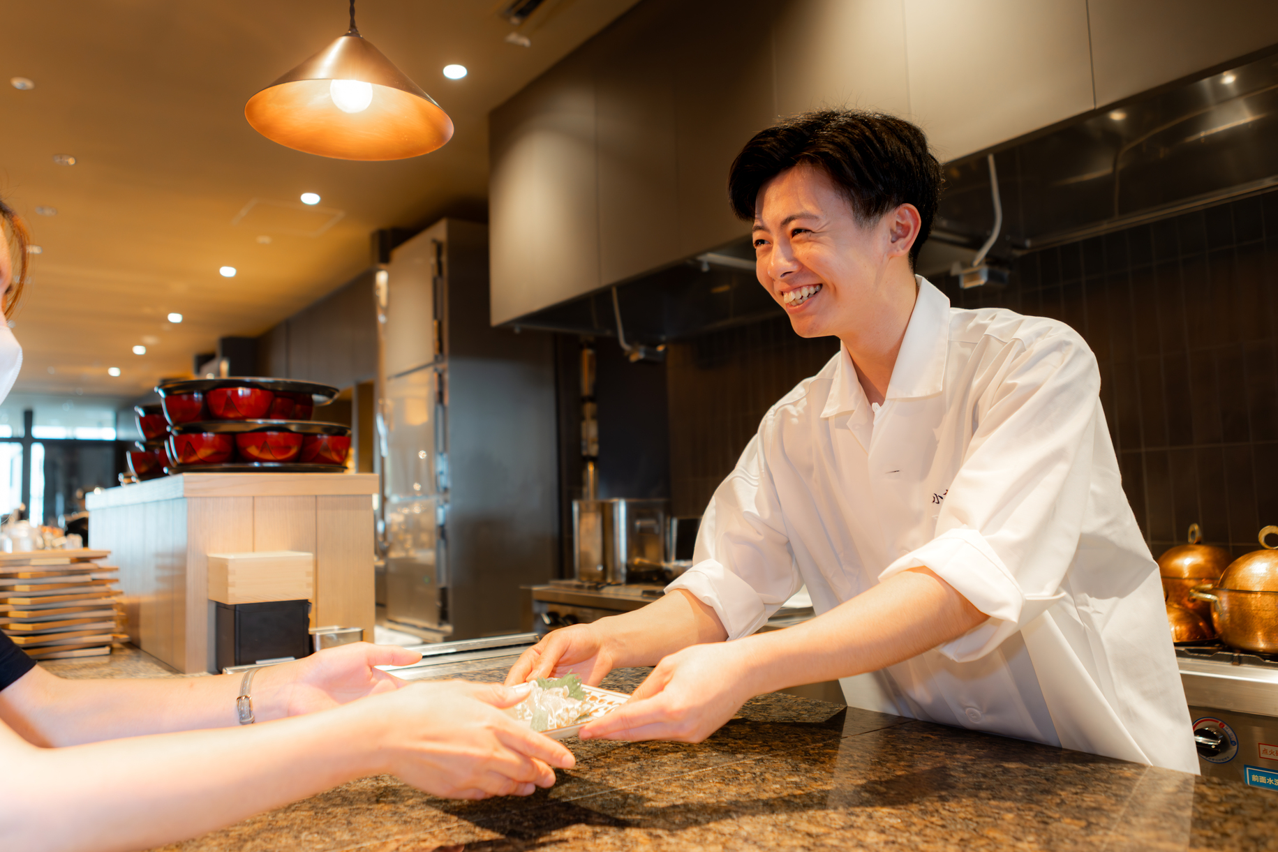 既存店では20代・30代の若手スタッフも多数活躍中!年齢や性別に関わらず活躍できます♪