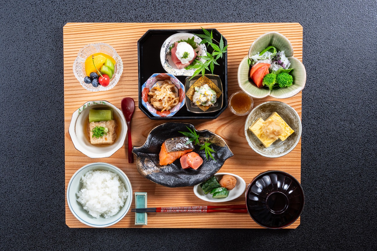 落ち着いた現場で、丁寧に仕込み・盛付けができます。