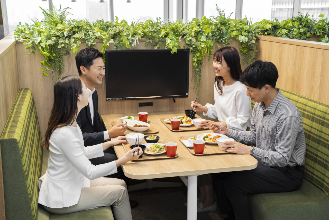 旬の食材や地域性を生かしたオリジナルレシピは約5,000種類。健康をサポートしていきましょう！