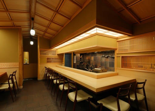 恵比寿や荒木町にある名だたる店で研鑽を積んだ料理人・宮脇氏が、しっかりお教えします。