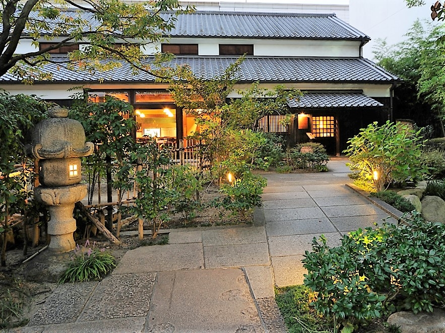 宝暦元年(1751年)に創業した歴史ある酒蔵が運営する日本料理店で、調理スタッフを募集します。