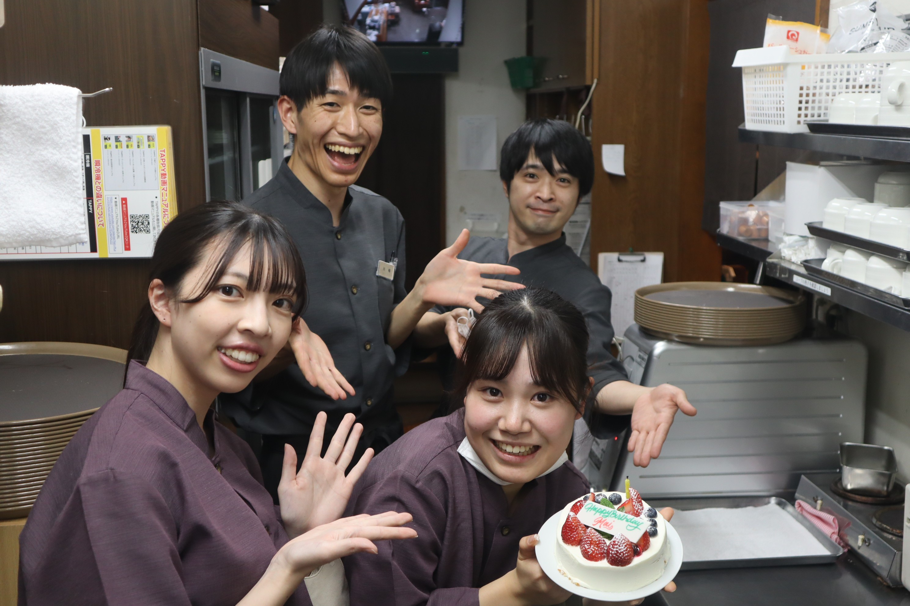 同年代の社員が多く、風通しの良い環境なので、気兼ねなくコミュニケーションをとることができます♪