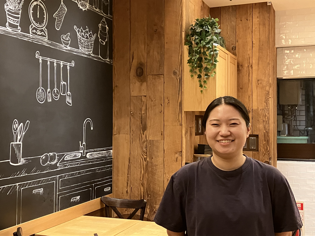 スタッフ育成・数値管理まで店舗作りを担い、一つのチームとして育てるやりがいがあります