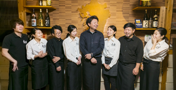 お客様の「美味しい」と「楽しい」をデザイン。店舗運営、人材育成、戦略立案を担うエリアマネージャー。