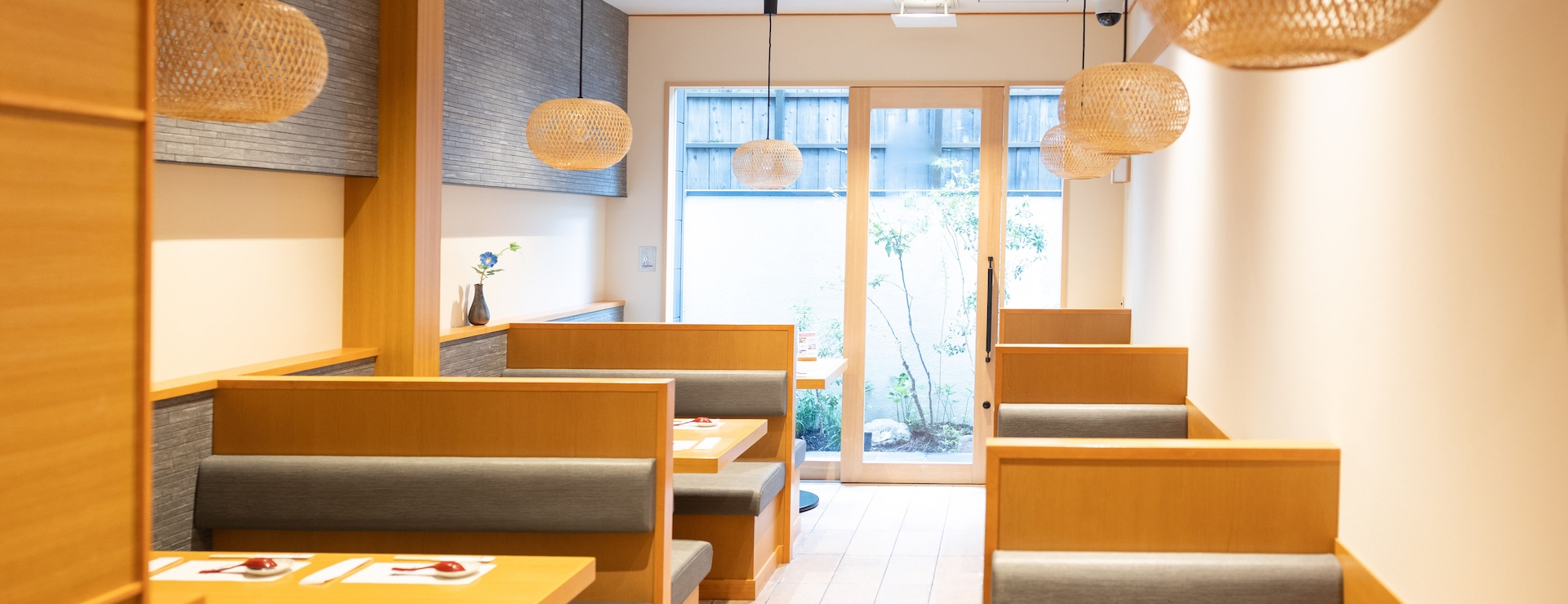 調理や接客だけでなく、新メニューの立案や販促施策の企画など、現場主導で店舗作りを進めることが可能です