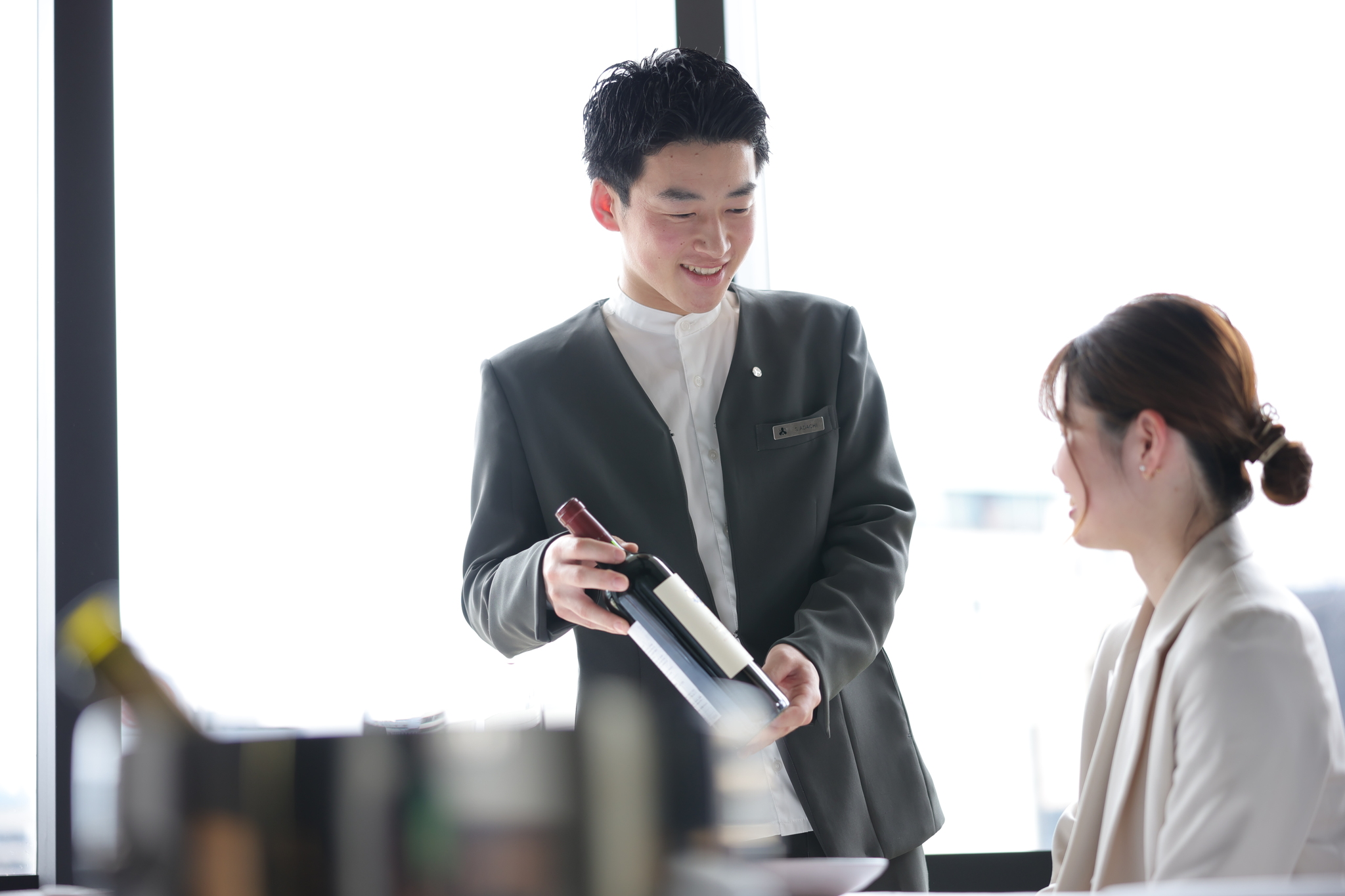 お客様の特別な一日を彩る存在に。職種問わず演出づくりに関われます。