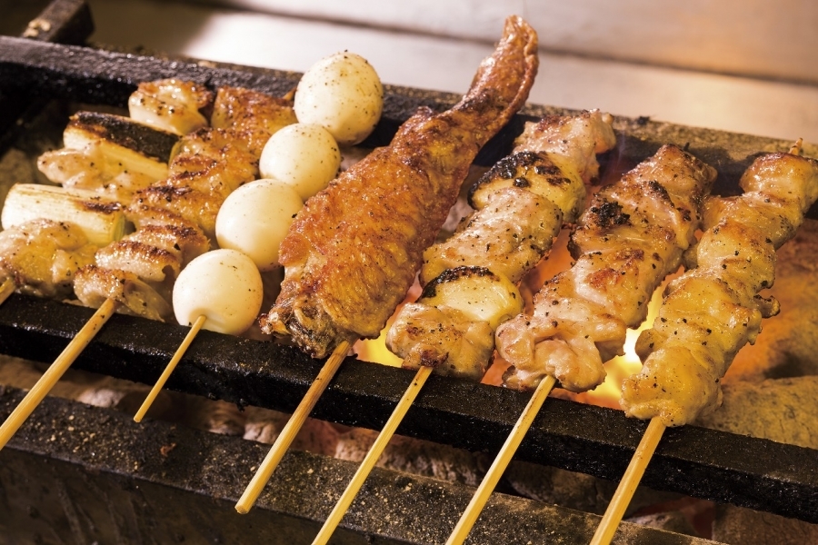 炭火ならではの美味しさ!焼き師が丹念に焼き上げます。