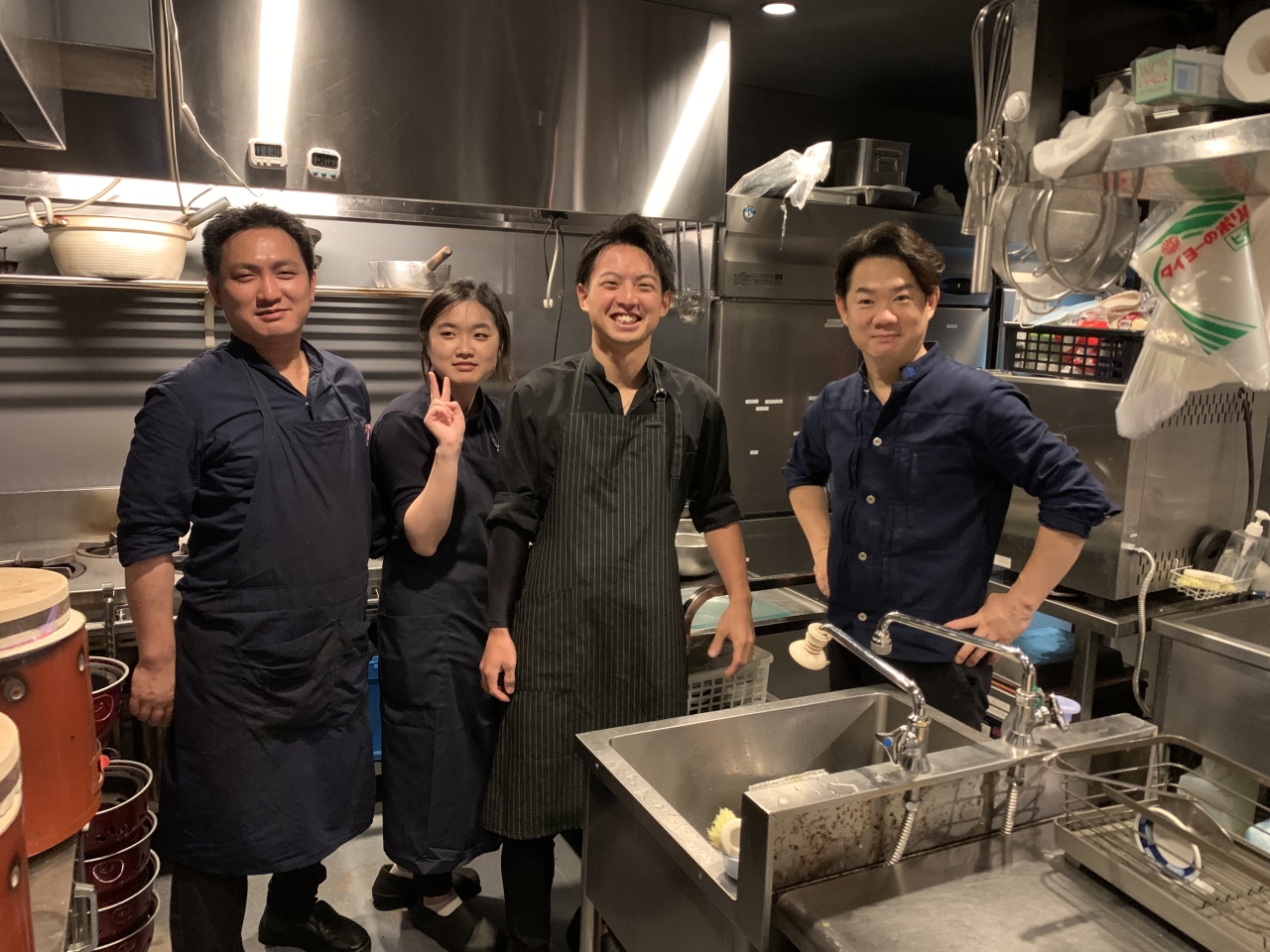 スタイリッシュな空間にこだわる当社店舗。事業拡大に向けて料理長候補をめざしませんか?