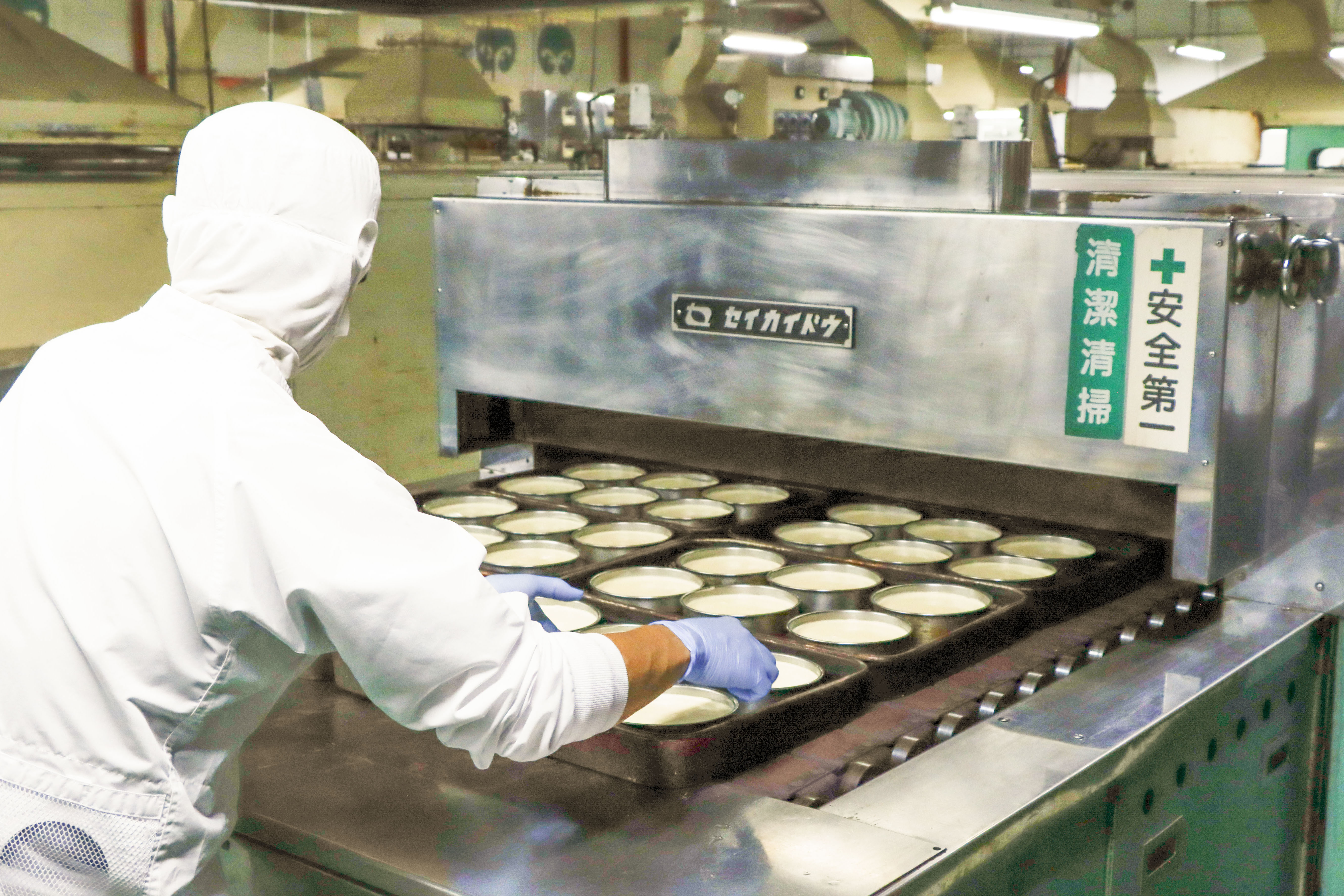 声を掛け合いながらチームで進める製造。温かい雰囲気の現場です。