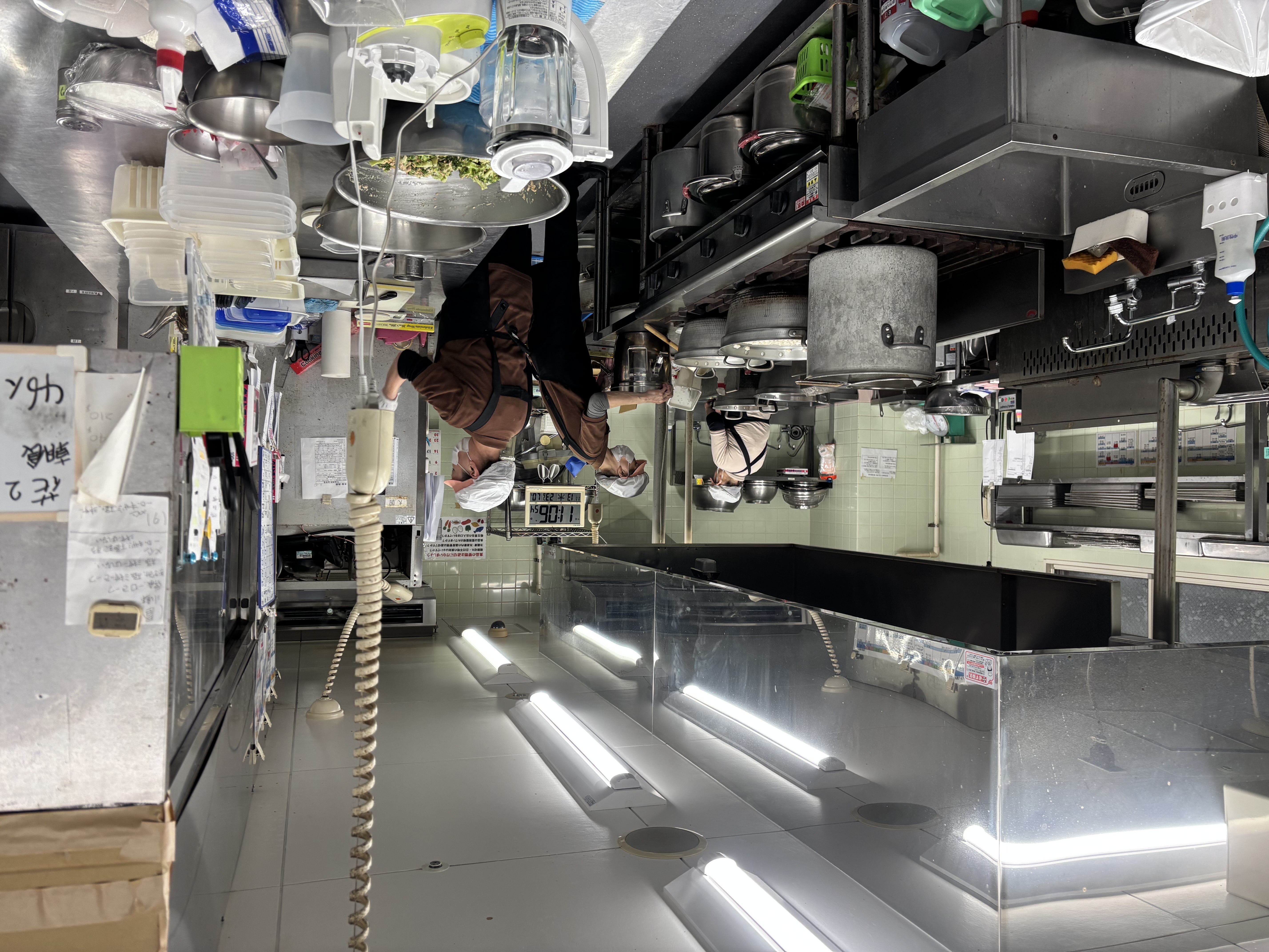 あたたかな雰囲気の厨房で、チームで協力して運営しているので、経験が浅くても安心。