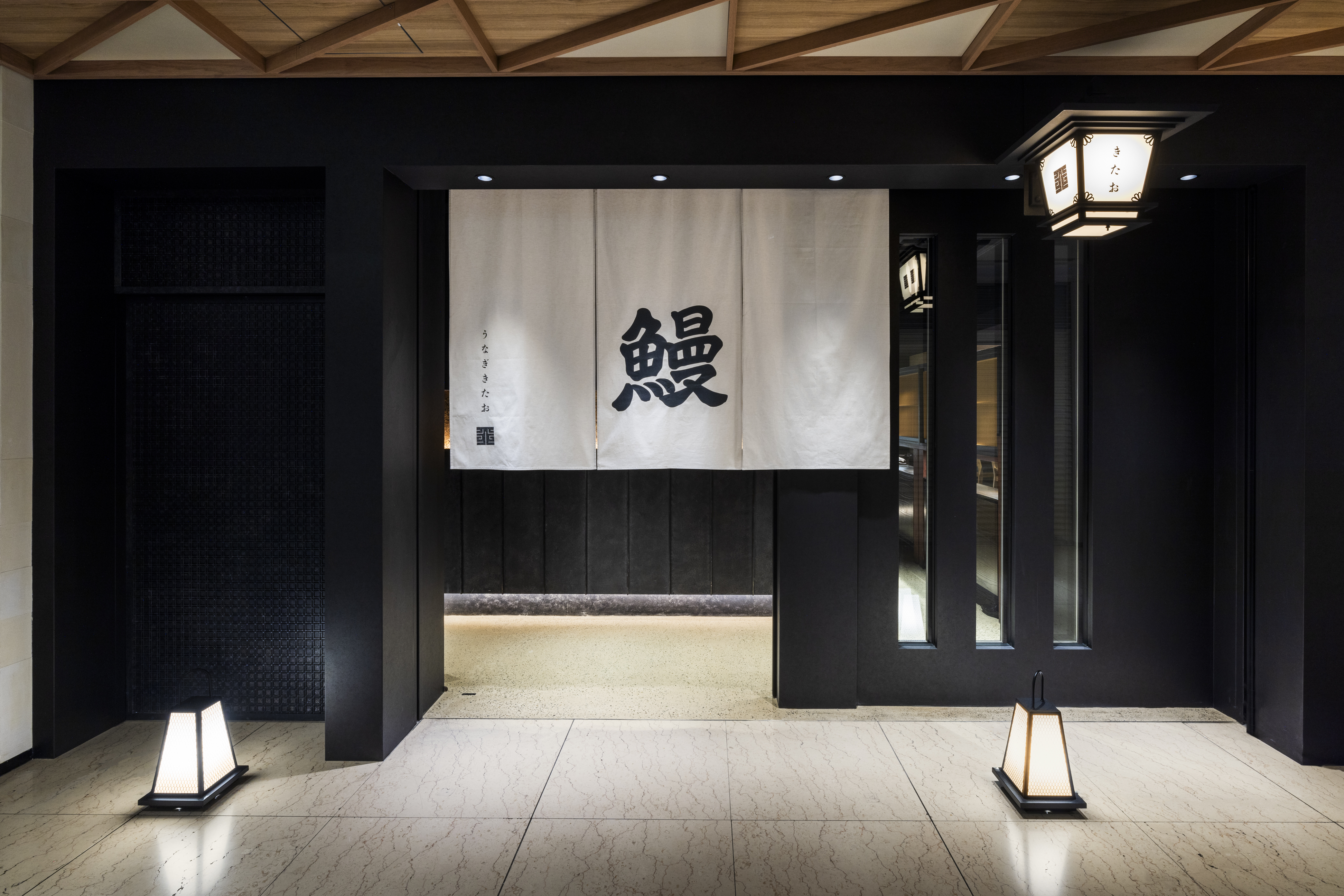 ミシュランビブグルマンを獲得した、うなぎ店の巨匠とのコラボレーションにより実現した店舗です。