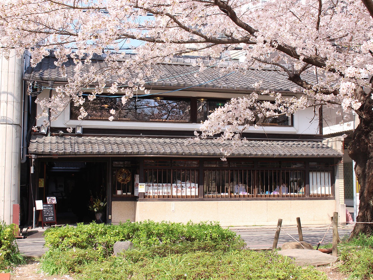 京都・滋賀に展開。地域に愛され続ける人気店です。