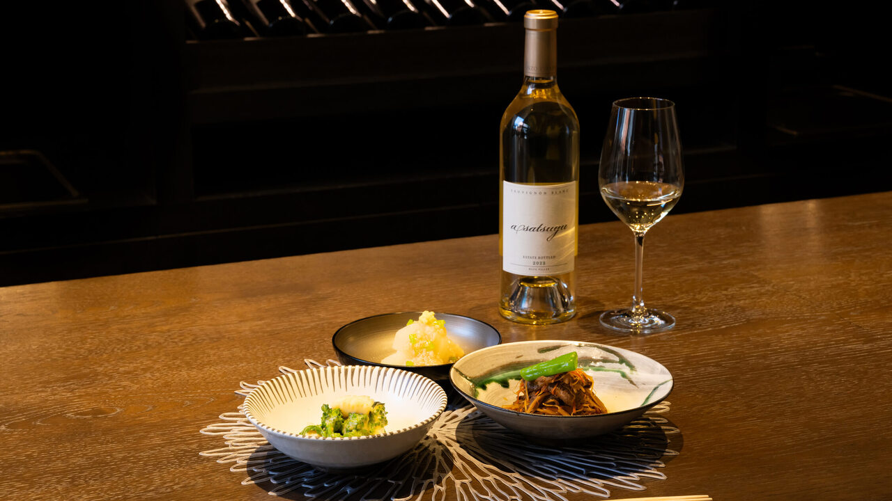 イチから手作り調理と丁寧な仕込みを通して、ワインを引き立てる料理の技術と知識を深められます。