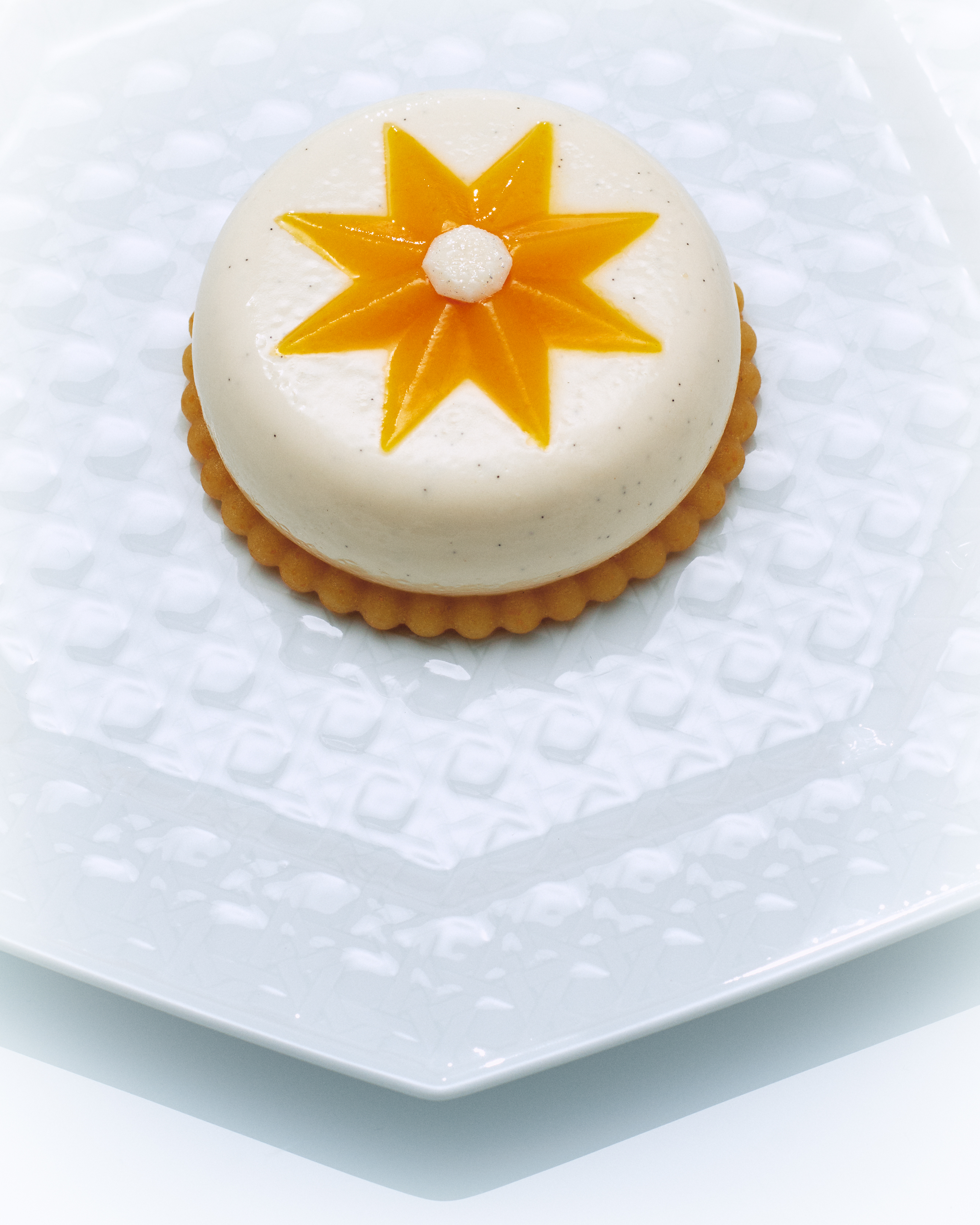 スタッフとのコミュニケーションを大切にしながら業務に取り組んでください