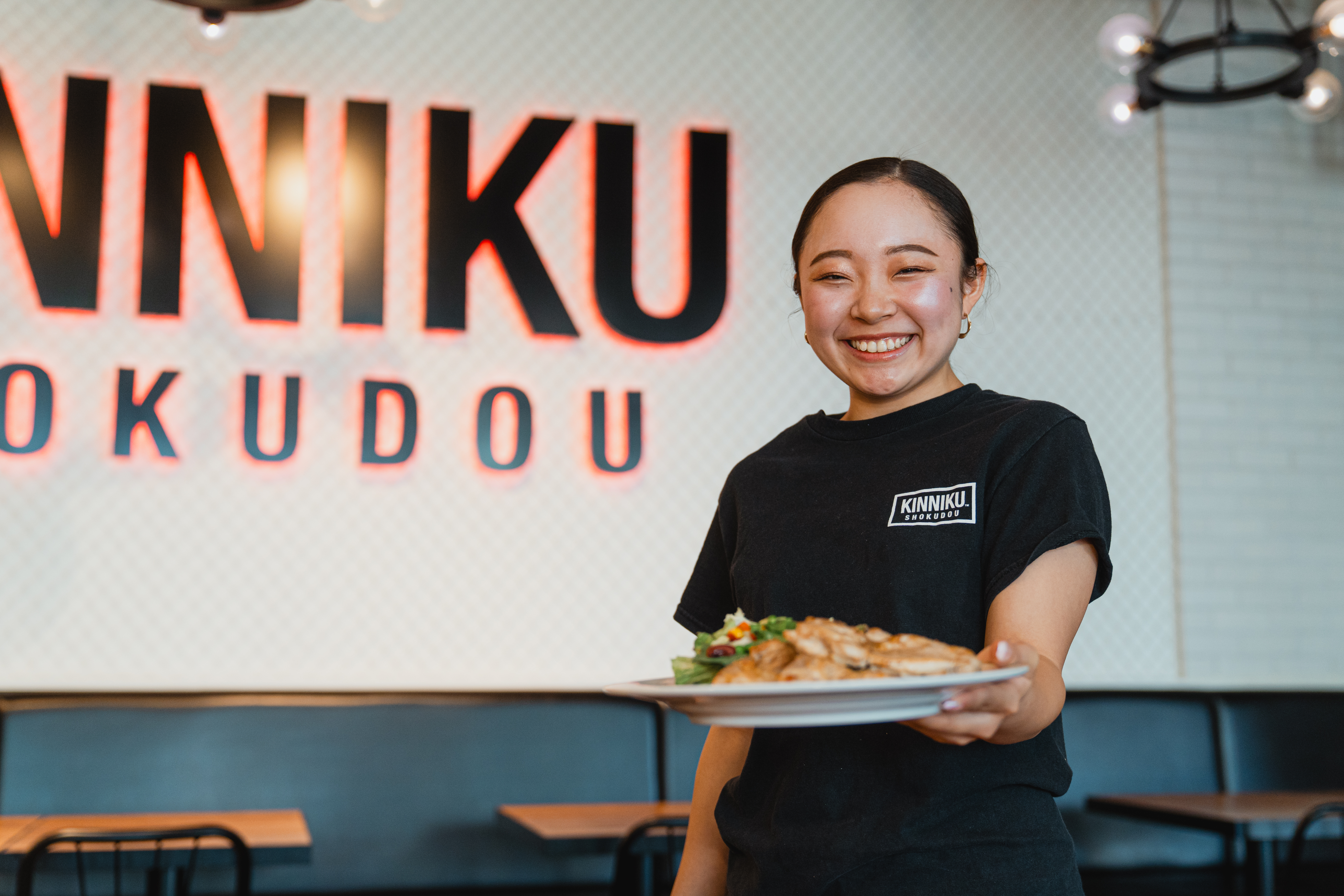 接客未経験からのスタートも歓迎!メンターのサポートを受けながら、一つずつ仕事を覚えられます。