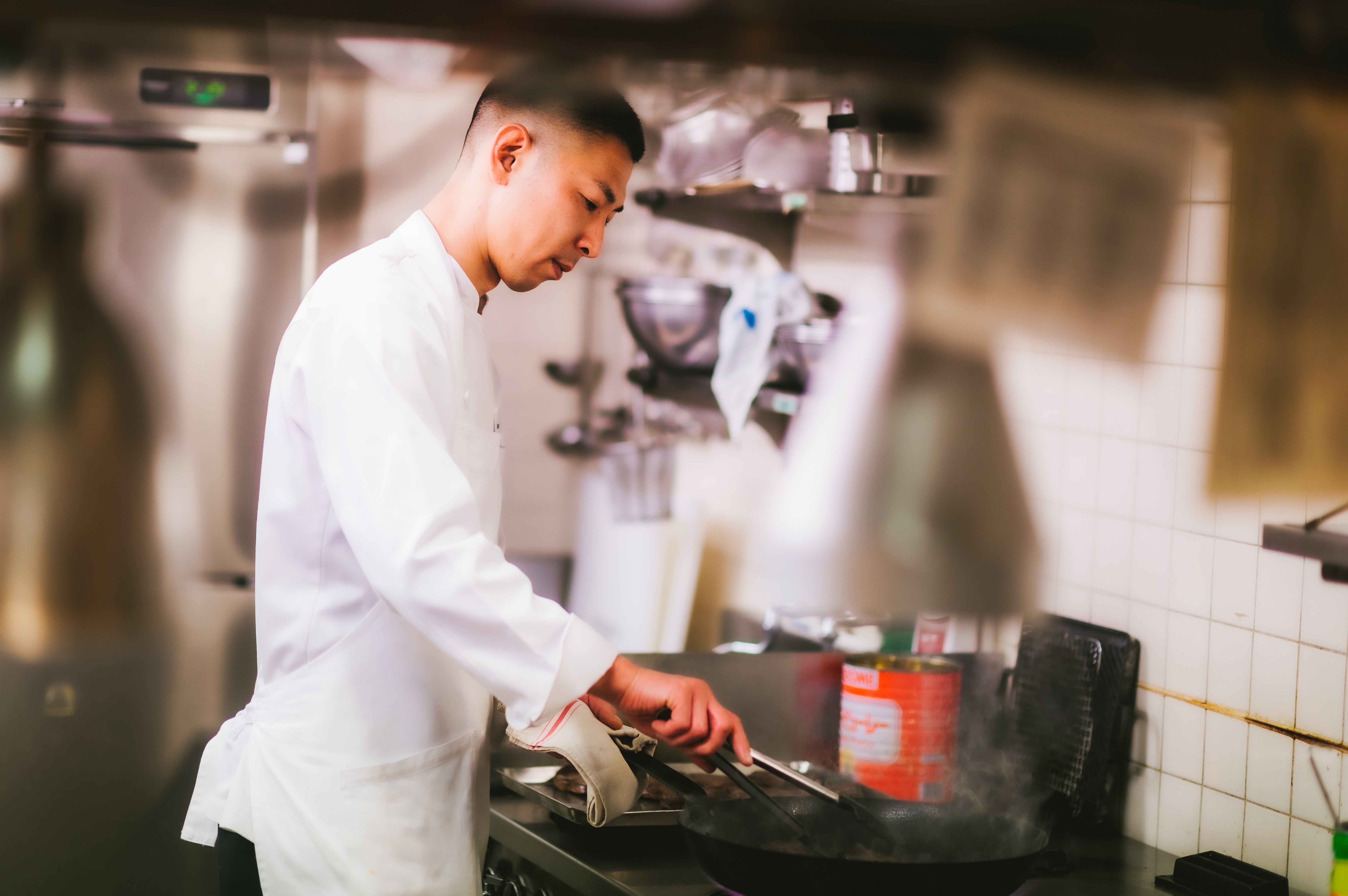 月8~9日休み+毎年1週間程度の長期休暇もあります。(勤続1年以上)