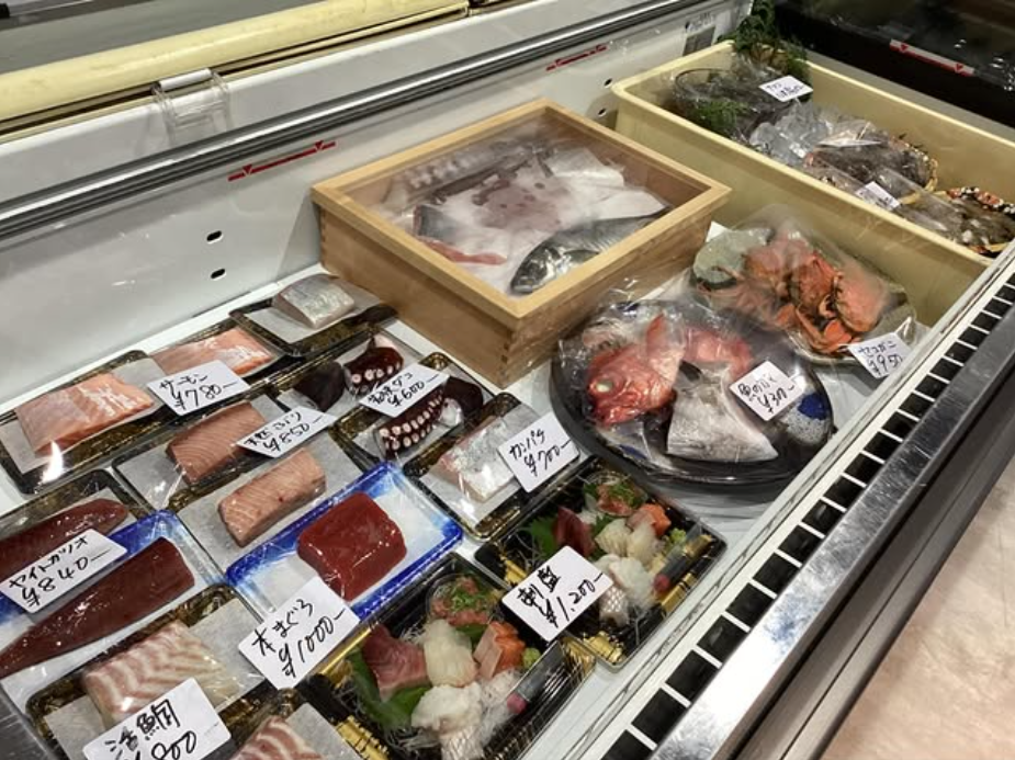 商品の陳列や販売にも参加でき、希望すれば仕入れに同行することも可能。