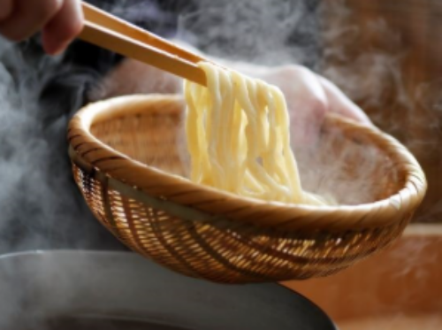 イオングループの「オリジン東秀株式会社」が運営する新業態のうどんブランドで店長候補を募ります。