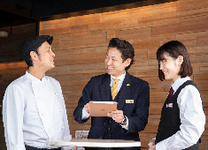 スタッフ同士が何でも率直に話し合えるからこそ、お店づくりもどんどん良くなっていきます！