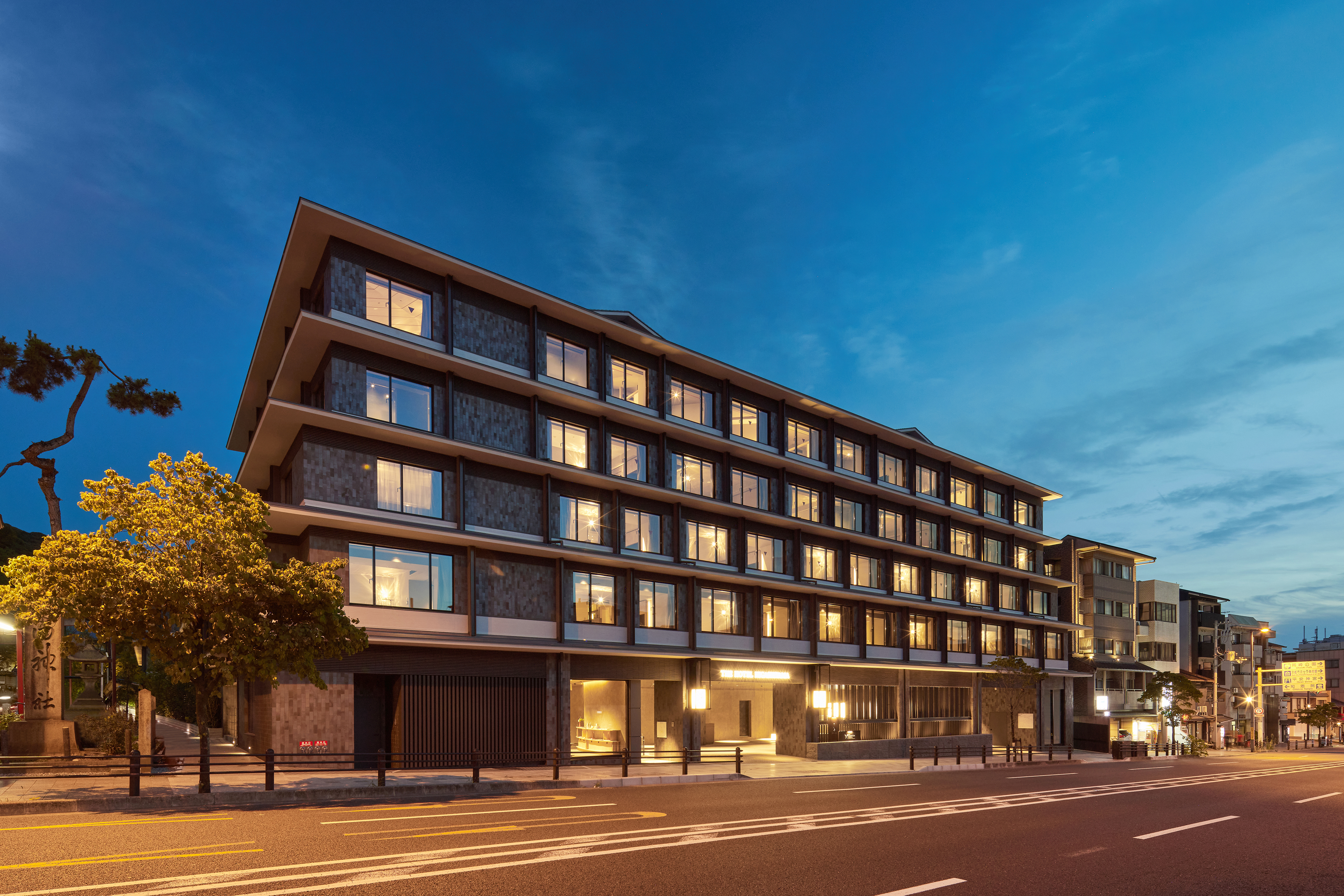 京の美意識と洋の機能美を融合した上質空間で、記憶に残る接客を実現できます。