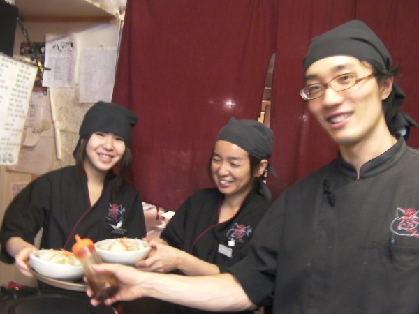 活気あふれる店内