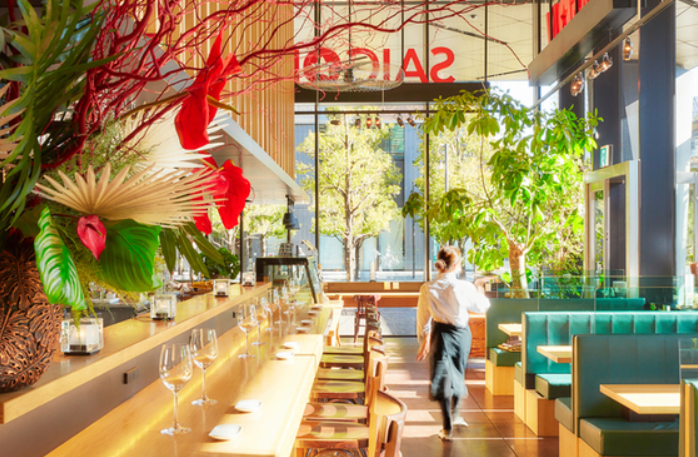 【DDSK SAIGON KITCHEN】開放的で洗練された店内。料理と空間で“特別な時間”を演出