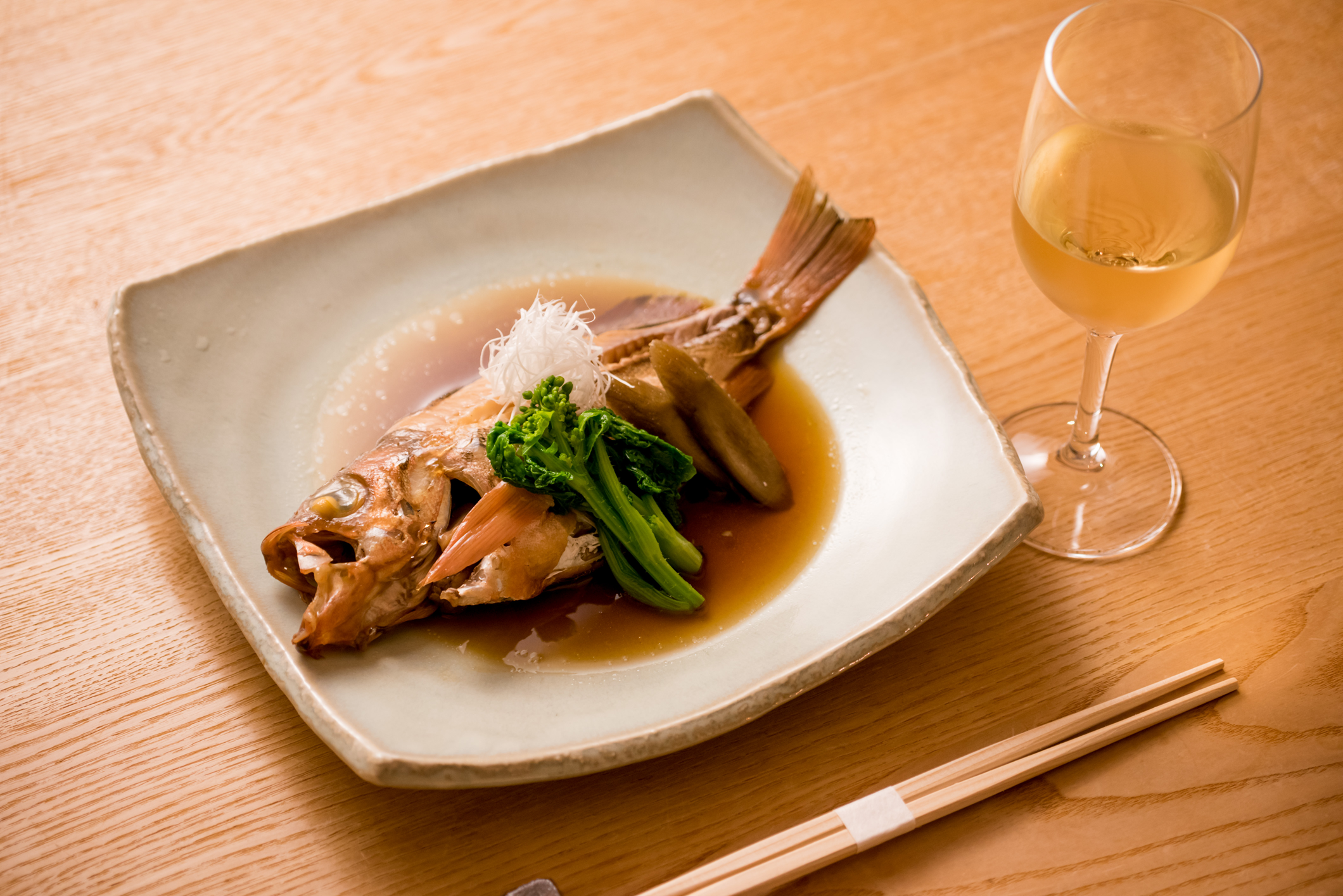 朝食・夕食のみ。宿で過ごす時間に寄り添う一皿を届ける仕事です。