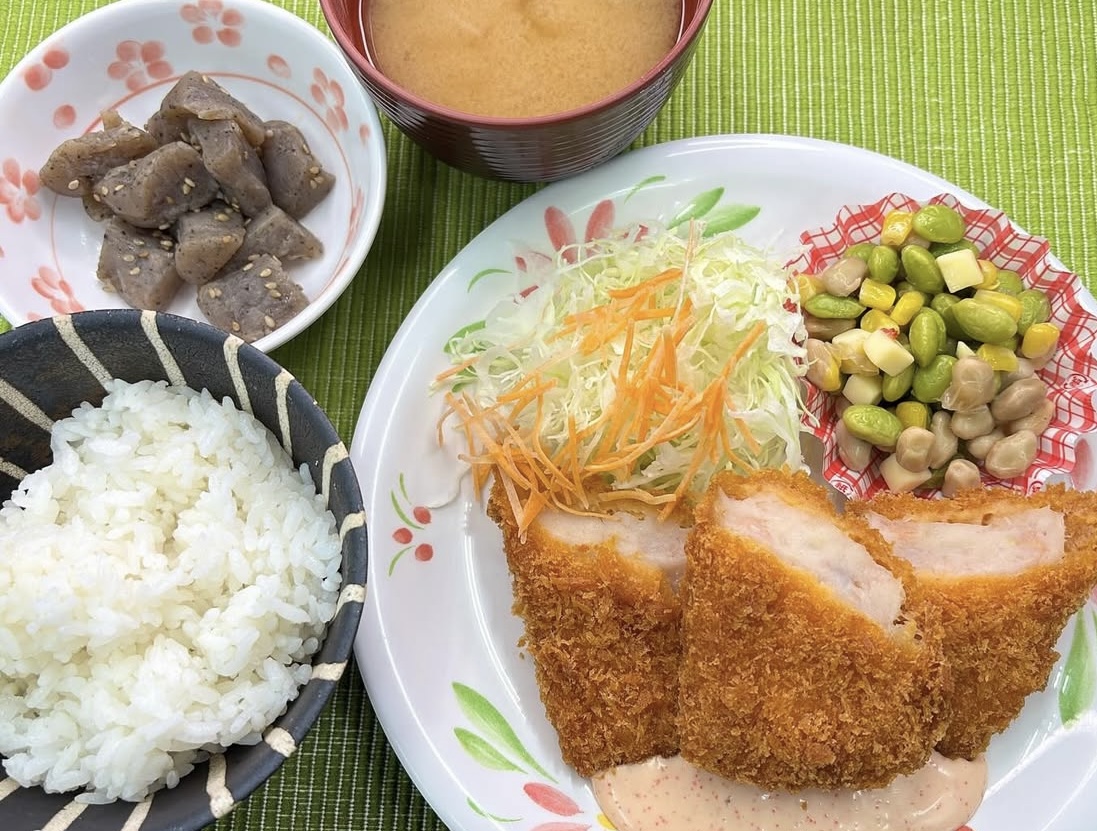 提供するのは昼食！そのため深夜2時からの勤務スタートとなります！