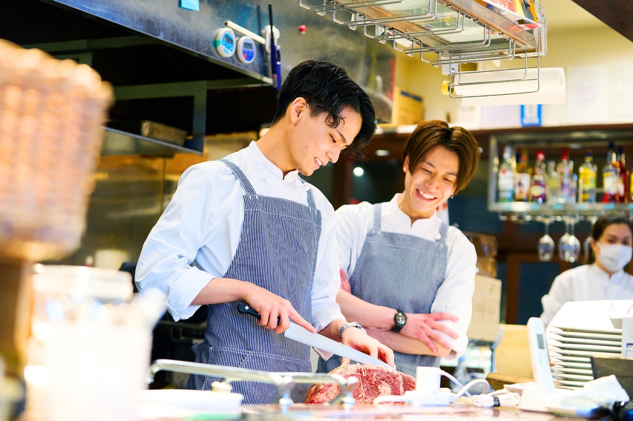 「お店に来ていただいたお客様全員を笑顔にする」をモットーに活動しております。