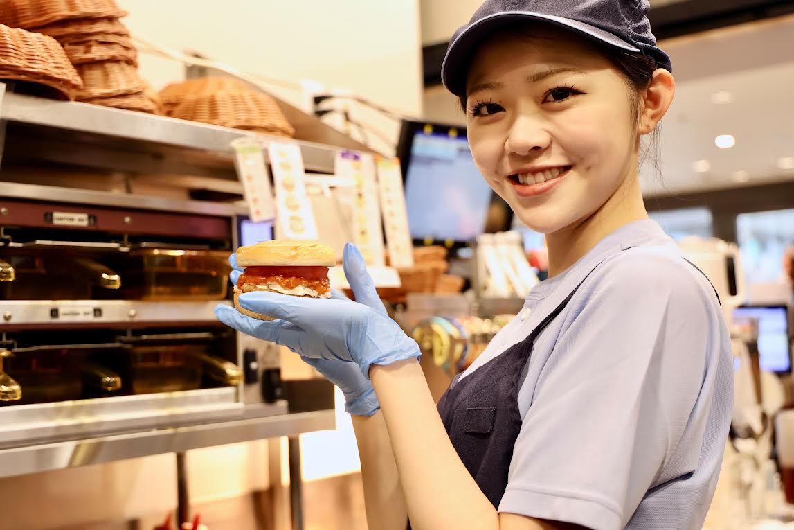 地域に愛されるモスバーガーで、新しいキャリアを始めよう!