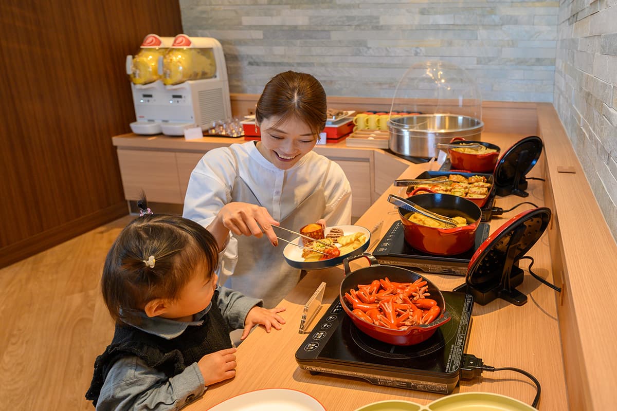 地元の食材をふんだんに使った料理をご提供。お子様やその家族へのサポートを丁寧にしていただける方、歓迎