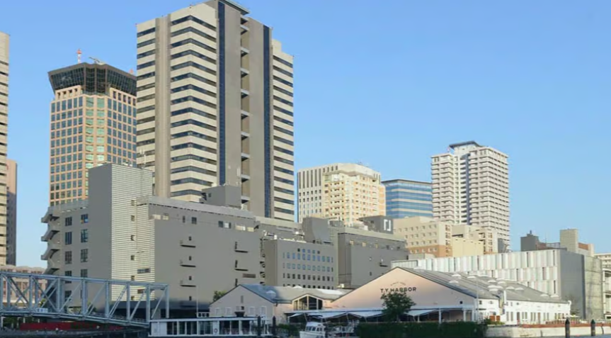 JR五反田駅前に立地。海外からのゲストも多く、ビジネスからレジャーまで幅広くご利用いただいています。